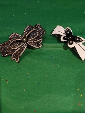 2 x Bow Hair Clips